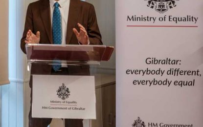 El Primer Simposio sobre la Edad del Ministerio de Igualdad es un Éxito Rotundo