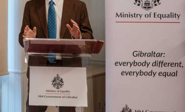 El Primer Simposio sobre la Edad del Ministerio de Igualdad es un Éxito Rotundo