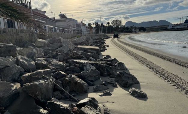 El Ayuntamiento de San Roque ,solicita a la Autoridad Portuaria que intervenga en las playas de la Bahía