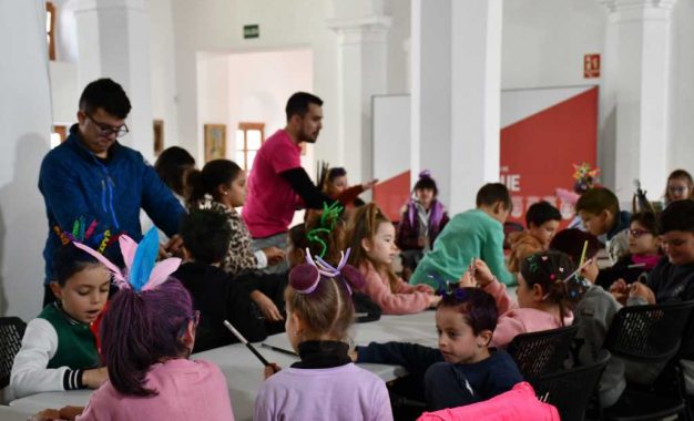 Semana de éxito de las sesiones de la V Escuela de Magia en los Municipios de San Roque.