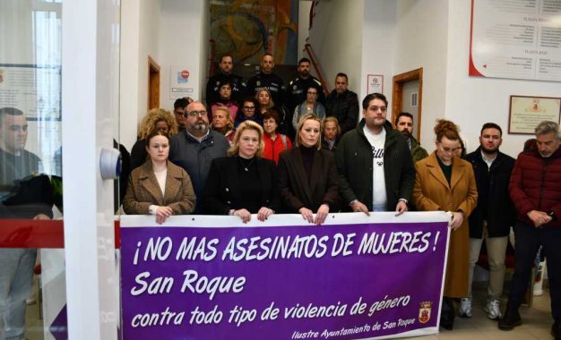 Minuto de silencio contra la violencia machista y en memoria de las víctimas de enero y febrero