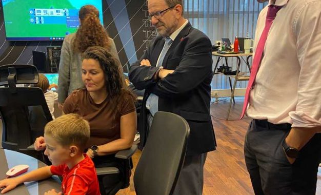 Visita a la Academia de Habilidades Digitales