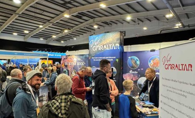Gibraltar presenta su próspera oferta de buceo en la feria Go Diving del Reino Unido