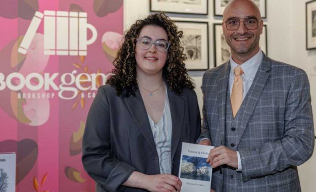 Tepatoa & Olathe: Una colección de poemas de Sheridan Povedano