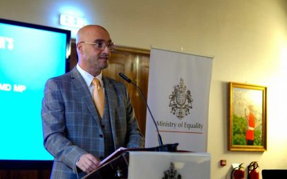 El Ministerio de Igualdad conmemora el Día Internacional de la Mujer centrándose en el acceso a la justicia para mujeres y niñas.