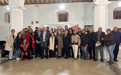 Convivencia cofrade en el antiguo pósito previa a la Semana Santa