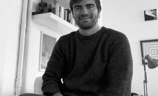 Felicitación a Luis de Pedro por ganar un prestigioso premio de relato breve