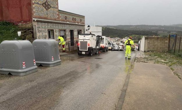 Realizada una limpieza especial por la Estación de San Roque