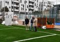 Visita a la obra de sustitución del césped artificial del campo de fútbol 7 del Manolo Mesa