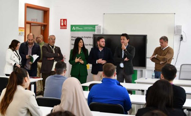 Visita a los primeros contratados a través del Programa Activa-T Joven