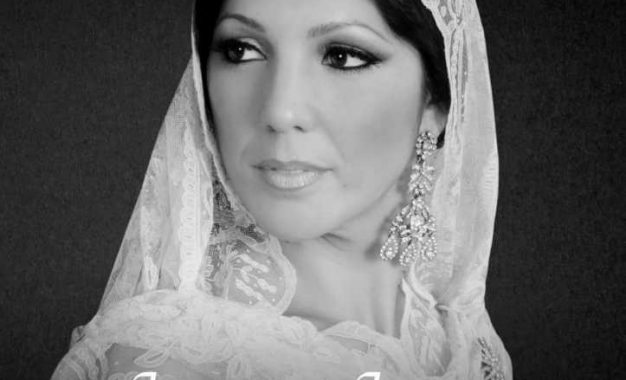 Joana Jiménez pone este viernes en escena “Incienso y Mantilla”