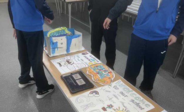 Alumnos de la Escuela St. Joseph’s imaginan su escuela ideal