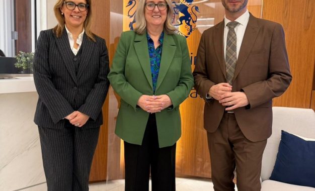 Los Ministros Santos y Arias-Vásquez se reúnen con la Ministra británica  de Competencias, Mujer e Igualdad durante la Comisión de la Condición  Jurídica y Social de la Mujer