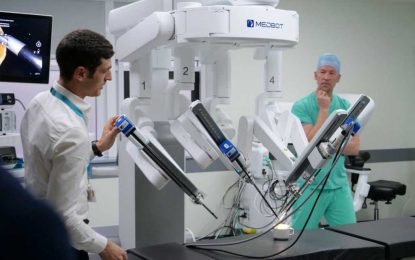 Histórica telecirugía en directo de Gibraltar presentada en el congreso de urología líder en Europa.