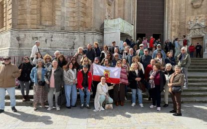 Alumnos de la UP vistan en Cádiz la exposición “The Mystery Man”