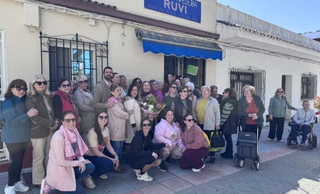 Cariñosa despedida a la papelería Ruvi en Campamento
