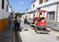 Obras y Servicios realiza la reposición del acerado de la calle Pi i Margall