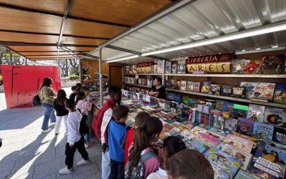 La VII Feria del Libro vive su segunda jornada con intensidad