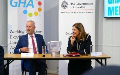 La ministra Arias-Vasquez organiza una exitosa reunión pública de la Autoridad Sanitaria de Gibraltar (GHA)