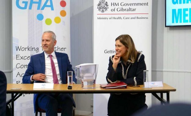 La ministra Arias-Vasquez organiza una exitosa reunión pública de la Autoridad Sanitaria de Gibraltar (GHA)