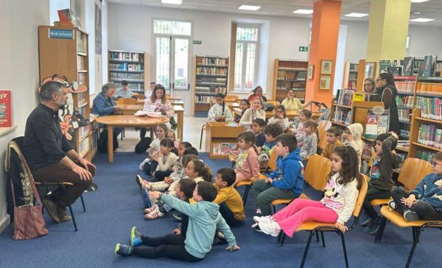Dos cuentacuentos primaverales en las bibliotecas de Guadiaro y casco