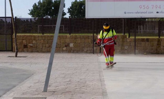 Limpieza pormenorizada en San Enrique, previo a su Verbena y Romería