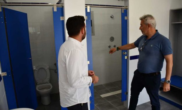Visita a las obras de los vestuarios del campo Manuel Mateo, de Puente Mayorga
