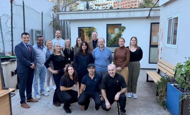 Gibraltar College agradece a Entain su donación de mobiliario transformadora.