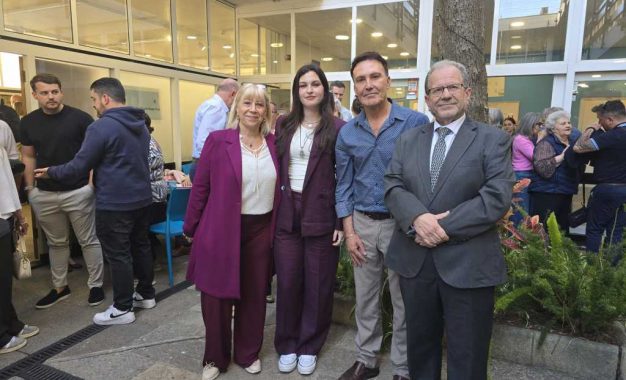 Los ministros Cortes y Orfila inauguran una exposición conjunta en el John Mackintosh Hall.