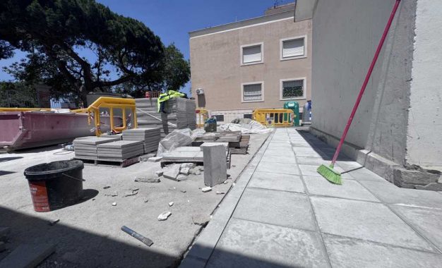 Obras de acerado en Campamento