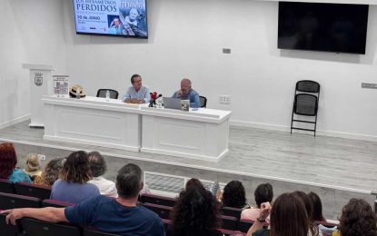 José Reyes presentó su novela “Los hexámetros perdidos”