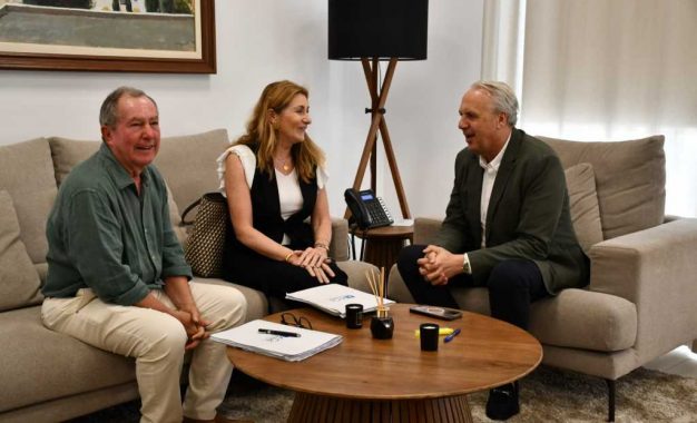 Reunión de Ruiz Boix con los máximos dirigentes de la AGI