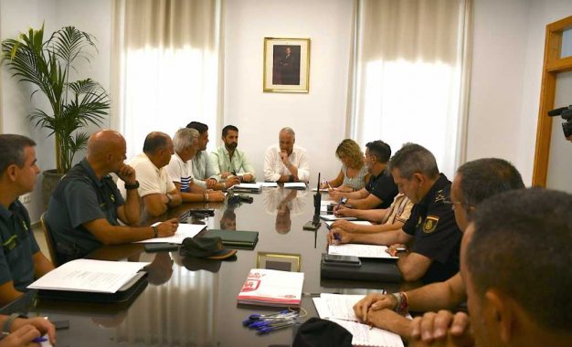 Reunión técnica para coordinar lo relativo a seguridad de los actos programados hasta septiembre   