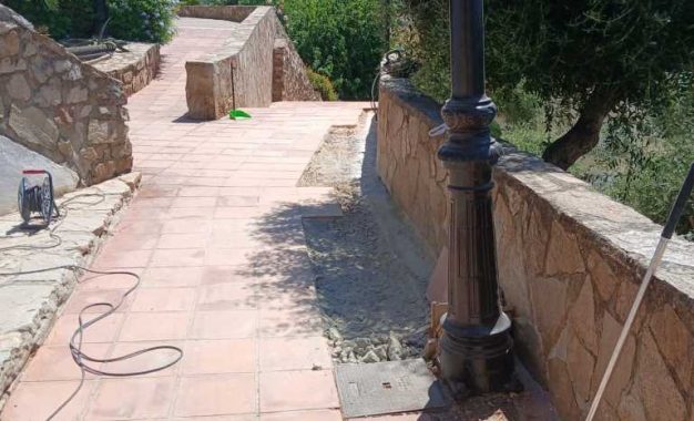 El Ayuntamiento de San Roque trabaja en distintas mejoras en el Parque Los Cañones