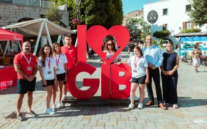  La Oficina de Turismo de Gibraltar da la bienvenida a los estudiantes de verano