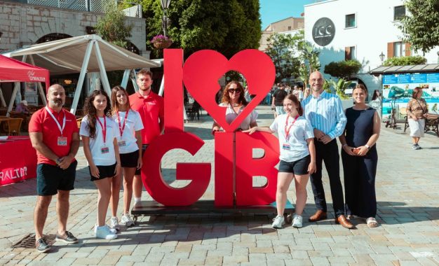  La Oficina de Turismo de Gibraltar da la bienvenida a los estudiantes de verano