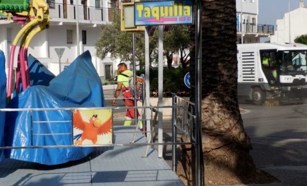 Limpieza especial en El Ejido horas antes del inicio de la Feria Real 2026