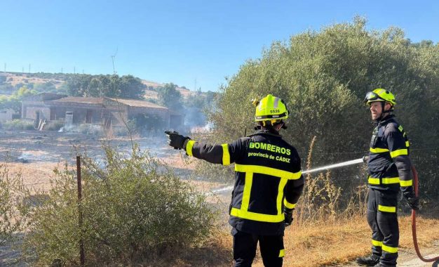 Estabilizado el incendio que ha afectado Pasada Honda y cercanías de la carretera con el Pinar