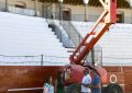 Trabajos de mantenimiento de la Plaza de Toros, para que esté lista de cara a la corrida de feria   