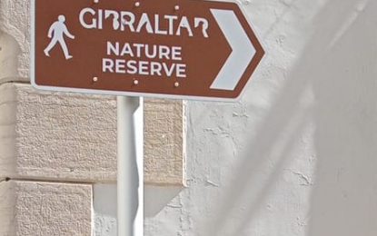 Nueva señalización peatonal mejora el acceso a la Reserva Natural del Peñón Superior