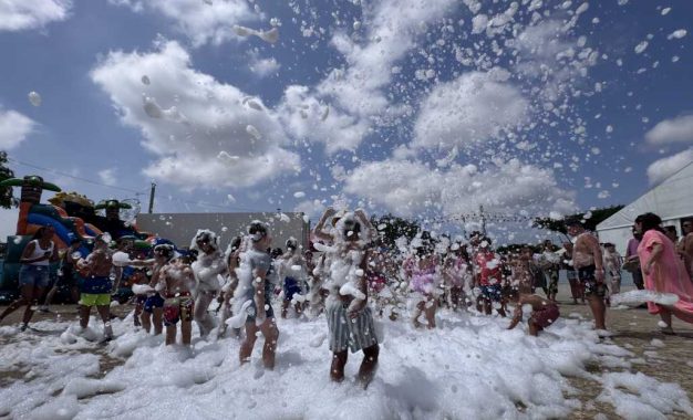 Recta final de la Feria de la Estación, con cabida para público de todas las edades