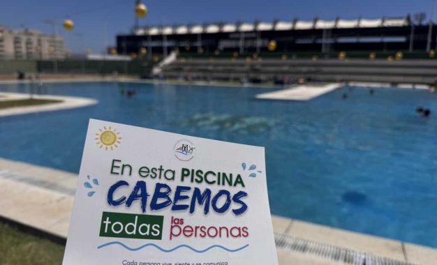 ASANSULL promueve respeto, inclusión y convivencia en la piscina de verano del Complejo Municipal