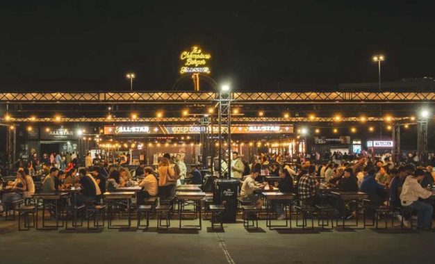 The Champions Burger vuelve a Algeciras y reúne  a sus hamburguesas más premiadas y las tartas de queso  que triunfan en redes