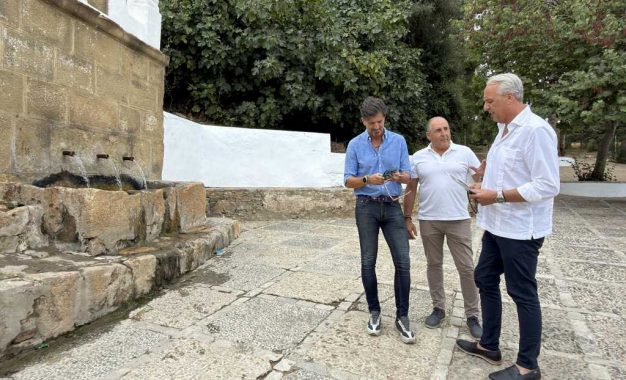 El Ayuntamiento recupera el caudal habitual de la Fuente María España