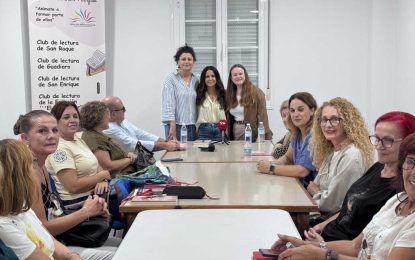 La escritora Ema Feteira visita el Club de Lectura “El Caravasar”