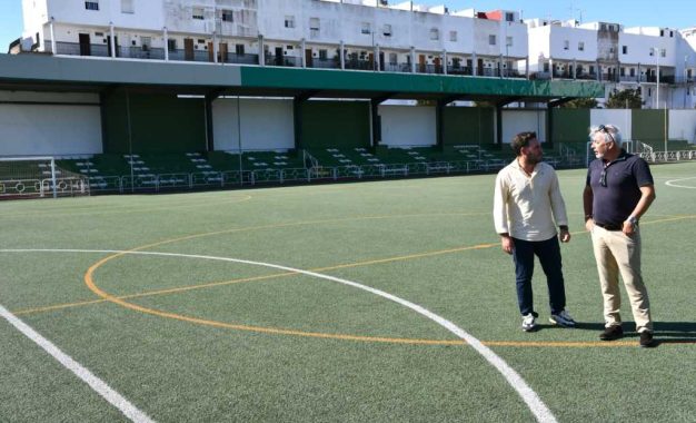 Rotulados los campos de fútbol Manolo Mesa y Vicente Blanca