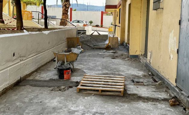 Comienza la transformación del entorno de las 104 viviendas de la Barriada de la Paz