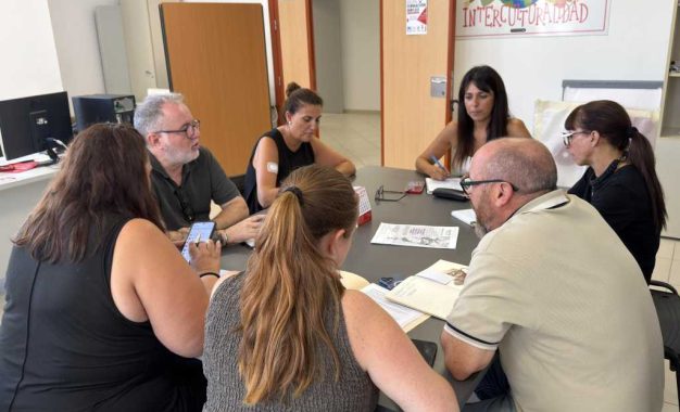 Reunión para coordinar las actividades del Día de la Ciudad Educadora