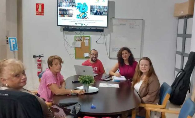 La delegada de Salud conoce iniciativas de Apropadis
