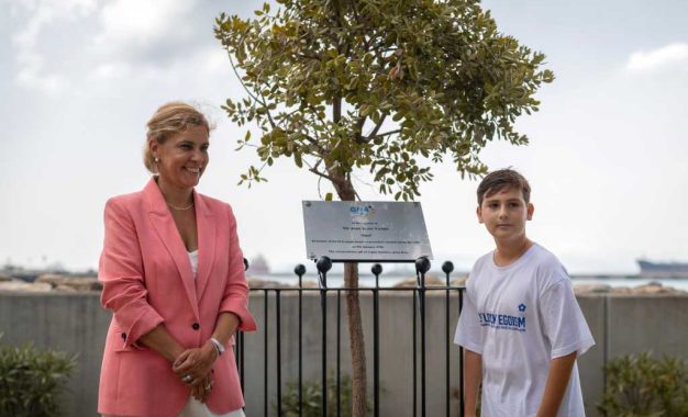 GHA destaca la importancia de la donación de órganos en una ceremonia conmemorativa de plantación de árboles.